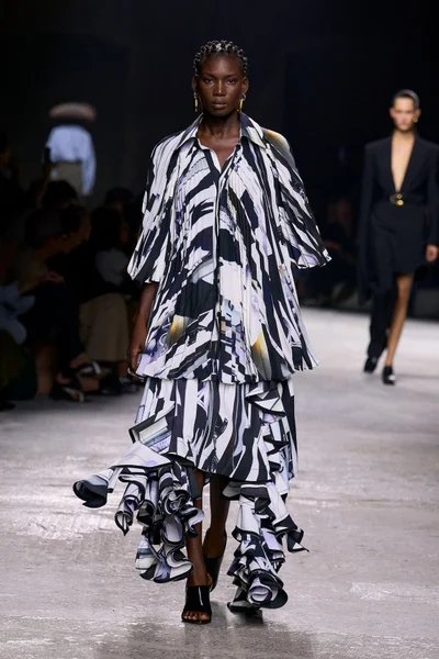 Look 9
